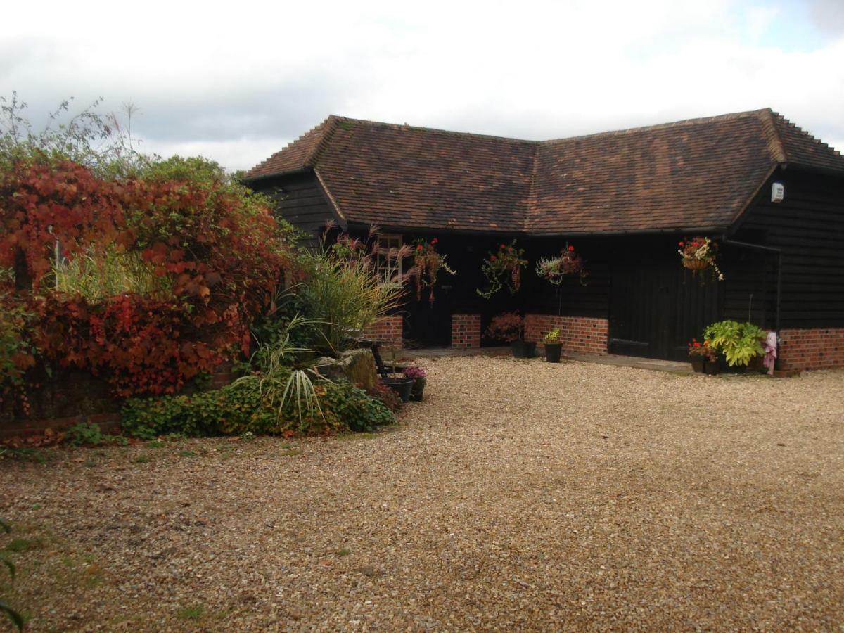 Killarney Barn Villa Petersfield Exterior photo